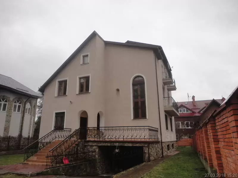 Продаж будинок  Брюховичі