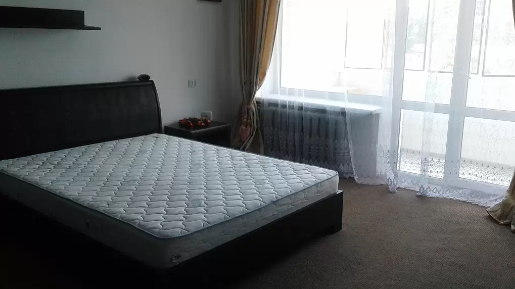 Оренда 1к Євгена Коновальця