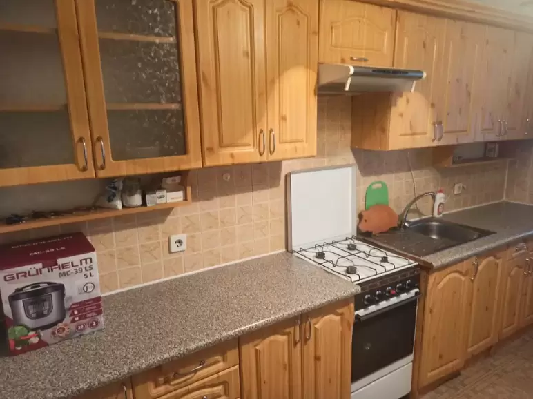 Оренда 4к Лазаренка 