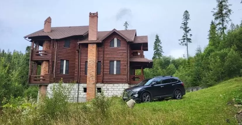 Продаж будинок в Карпатах на горі Тисовець. Будинок Орявчик.