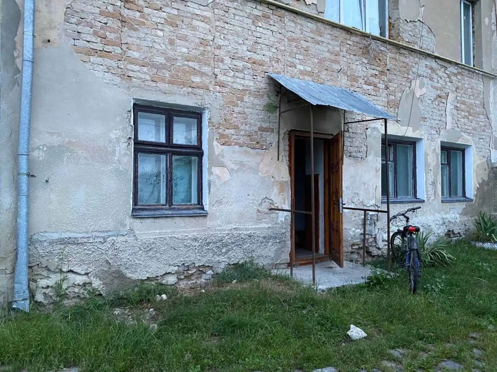 Продаж 1к.кв вул. Петрушевича, м. Буськ, Золочівський р-н, Львівська обл.
