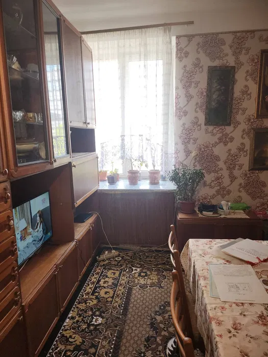 ПРОДАЖ 1К вул. Зерова Франківський р-н м. Львів