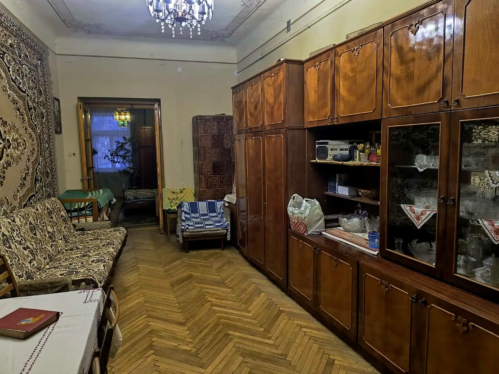 ПРОДАЖ 2К КВ вул.Коновальця,72, Франківський рн