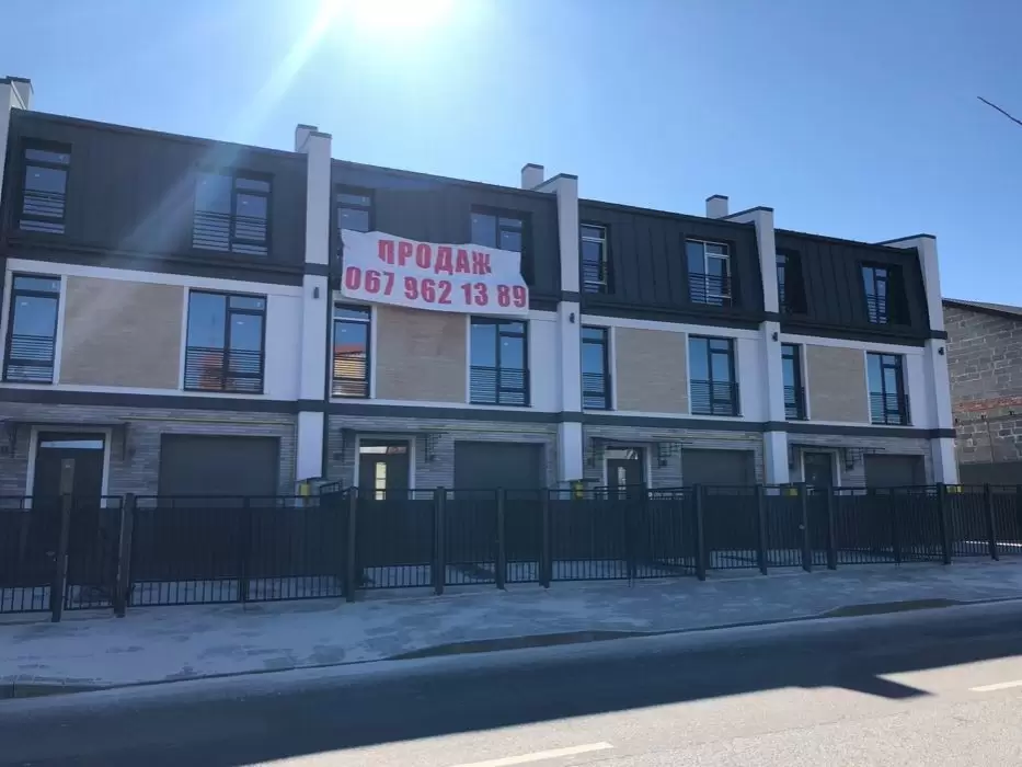 Продаж котеджів  Львів, Личаківський, вул Івасюка В.  177 м.кв
