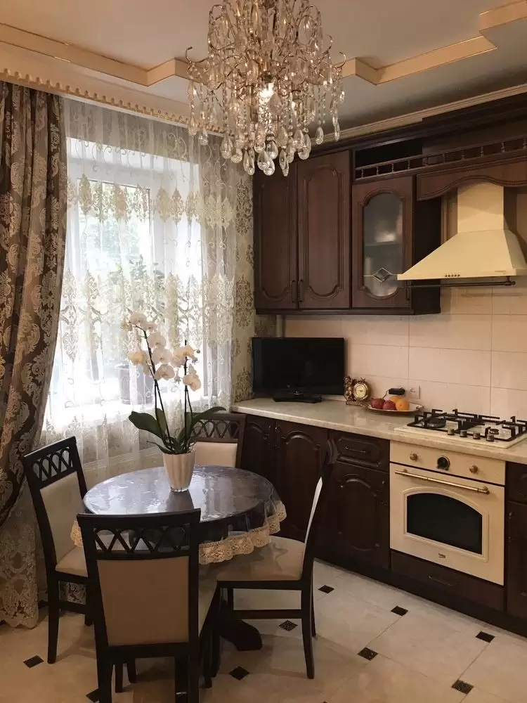 Продаж 1К Квартира  Львів, Залізничний, вул Кравченко  46 м.кв