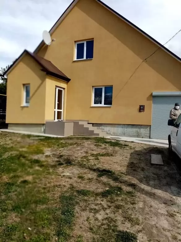 Продаж в Красові