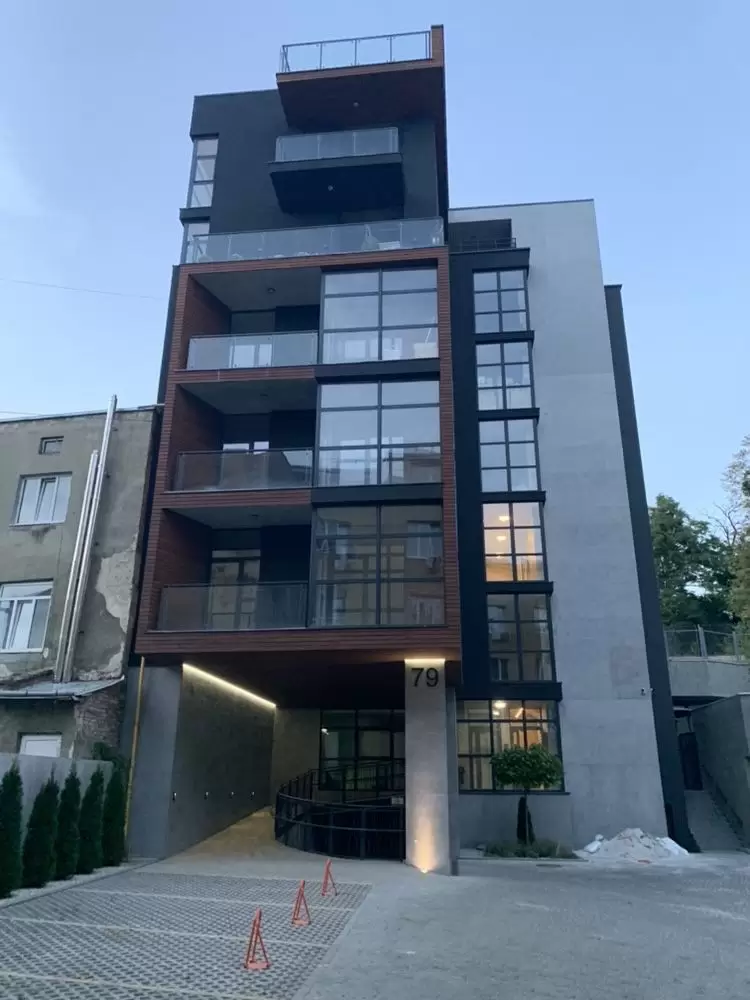 Продаж 3К Квартира  Львів, Франківський, Вербицького  90 м.кв