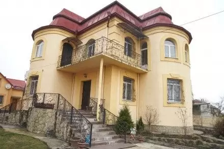 Продаж елітного будинку під Львовом