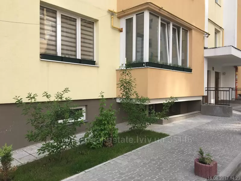 Продаж 4К Квартира  Львів, Залізничний, Князя Святослава пл.  131 м.кв