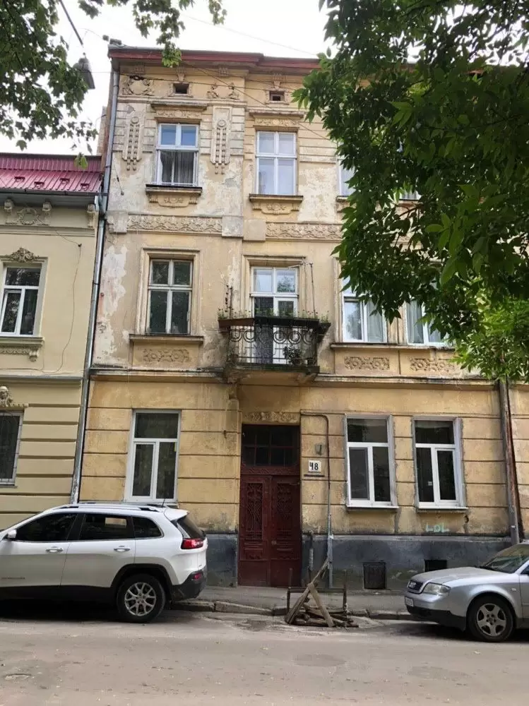 Продаж 1К Квартира  Львів, Залізнична  22.1 м.кв