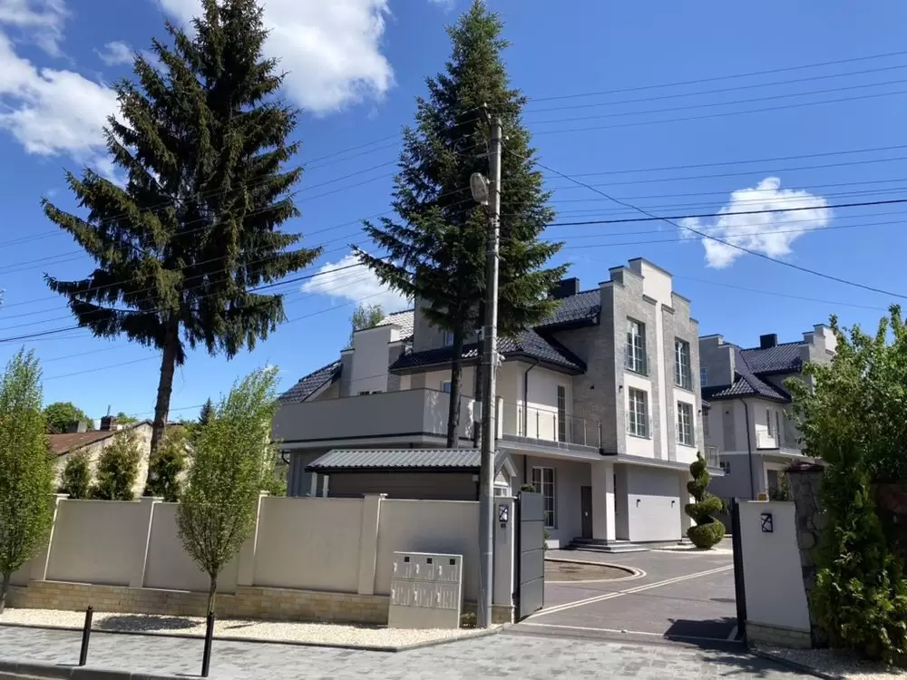 Продаж 5К Будинок  Львів, Галицький, вул Володимира Великого(Айвазовського)  250 м.кв