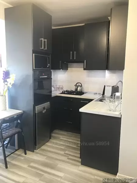 Продаж 1К Квартира  вул. Залізнична 7П 36 м.кв