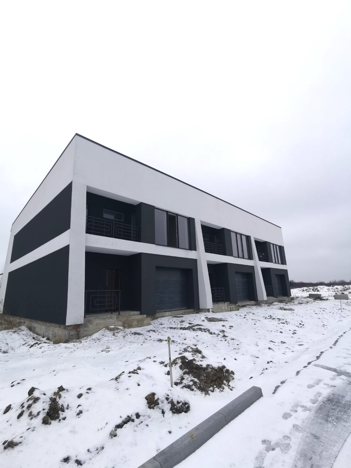 Продаж Котеджу  в р-н Галіція. 140 м.кв