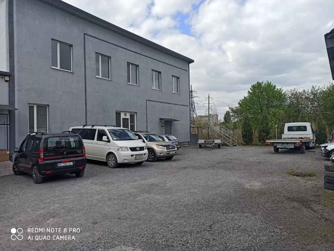 Оренда окрема будівля  400 м.кв
