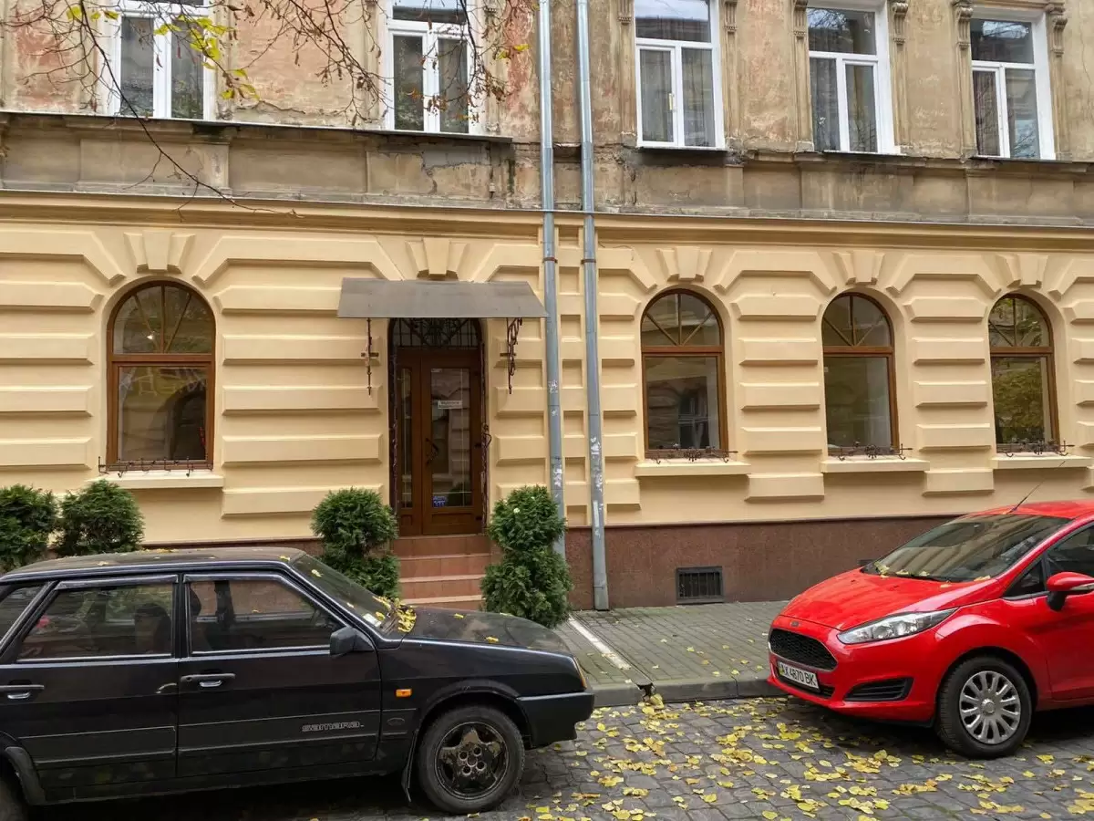 Оренда окрема будівля  92 м.кв