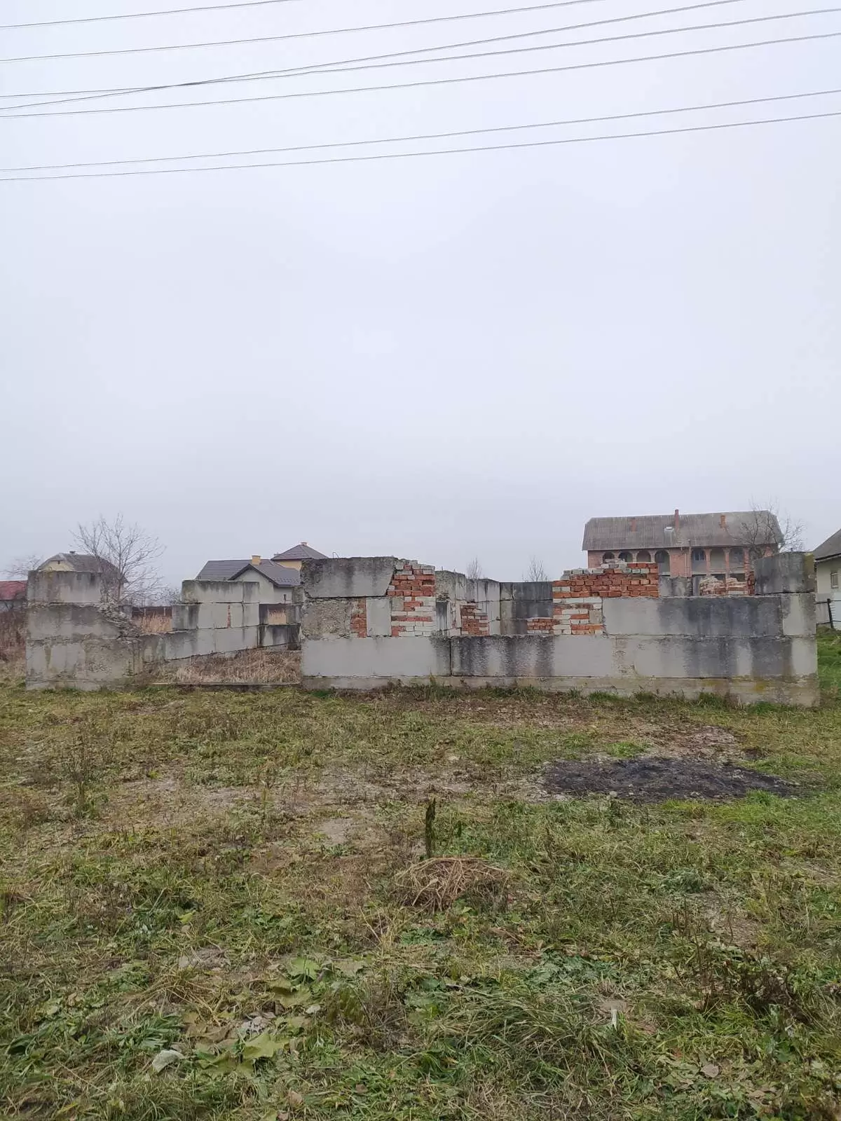 Продаж земля під житлову забудову  Угерсько 
