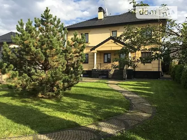 Продаж 10К Будинок  Львів, Франківський, Окружна вул.  250 м.кв