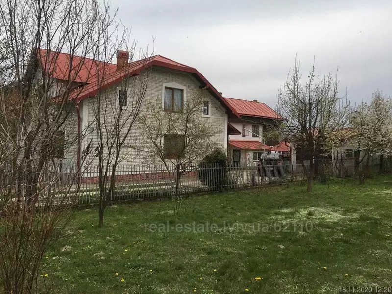 Продаж 7К Будинок  Львів, Сихівський, Чупринки Т. ген. вул.  330 м.кв