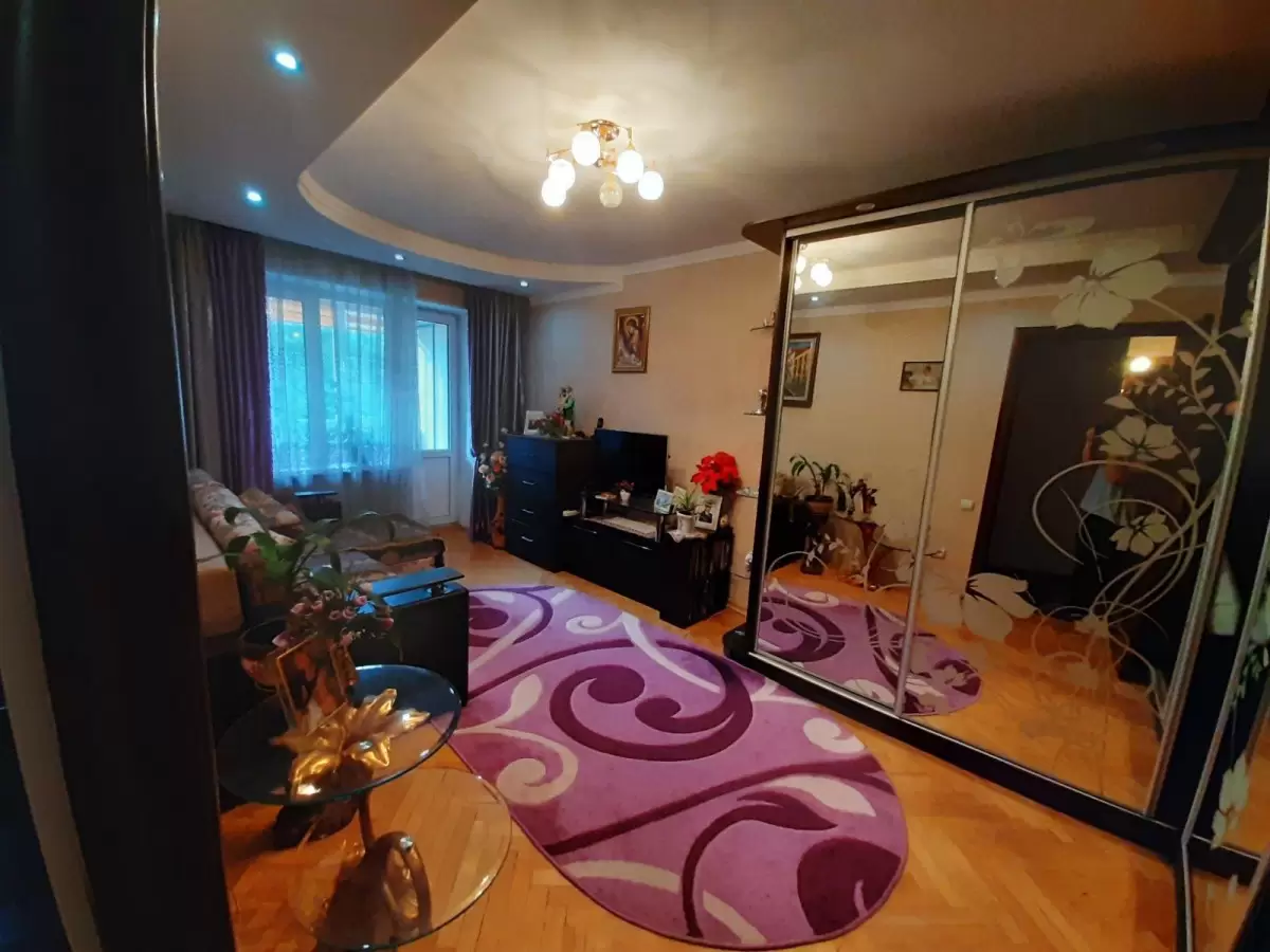 Продаж 3К квартира  Львів,  Рясне 1
